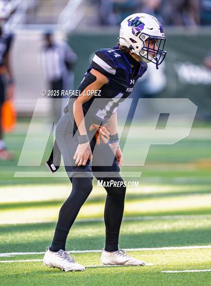 Thumbnail 3 in DeSoto vs. Willis (UIL 6A D2 Football Quarterfinals) photogallery.