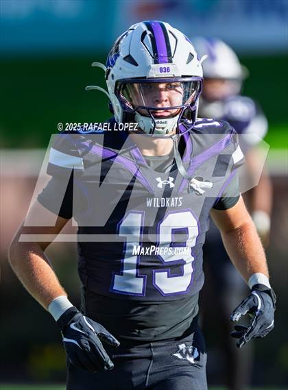 Thumbnail 1 in DeSoto vs. Willis (UIL 6A D2 Football Quarterfinals) photogallery.