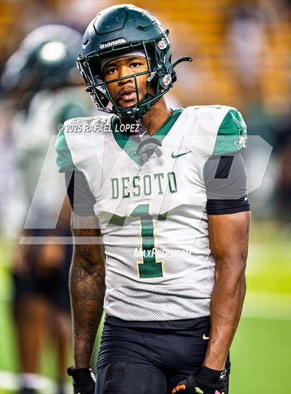 Thumbnail 2 in DeSoto vs. Willis (UIL 6A D2 Football Quarterfinals) photogallery.