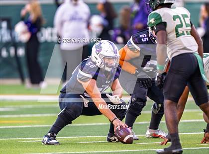 Thumbnail 3 in DeSoto vs. Willis (UIL 6A D2 Football Quarterfinals) photogallery.