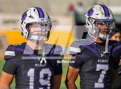 Thumbnail 1 in DeSoto vs. Willis (UIL 6A D2 Football Quarterfinals) photogallery.