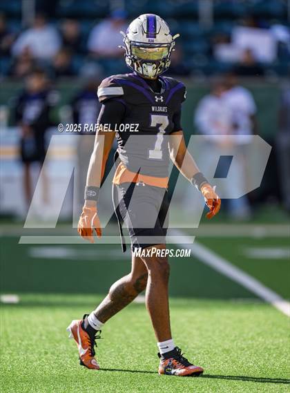 Thumbnail 2 in DeSoto vs. Willis (UIL 6A D2 Football Quarterfinals) photogallery.