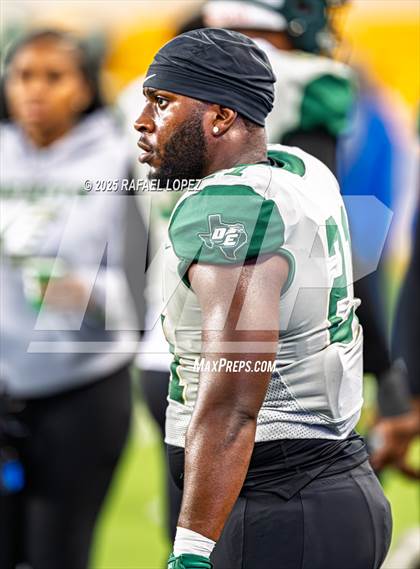 Thumbnail 1 in DeSoto vs. Willis (UIL 6A D2 Football Quarterfinals) photogallery.