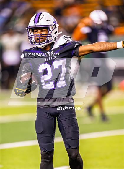 Thumbnail 3 in DeSoto vs. Willis (UIL 6A D2 Football Quarterfinals) photogallery.