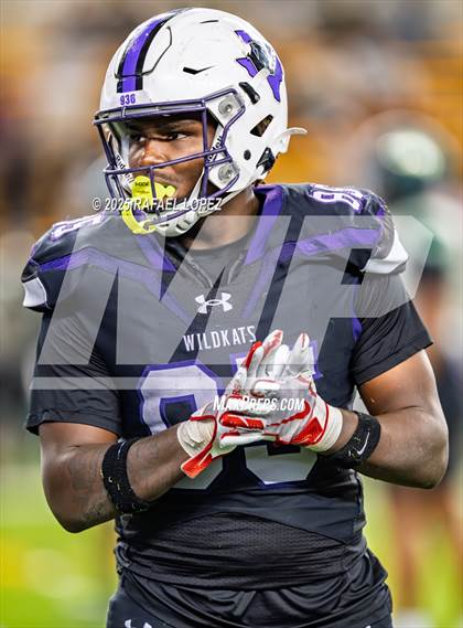 Thumbnail 1 in DeSoto vs. Willis (UIL 6A D2 Football Quarterfinals) photogallery.