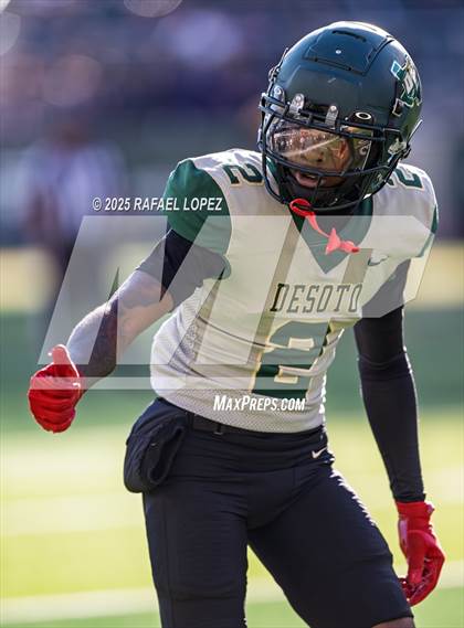 Thumbnail 3 in DeSoto vs. Willis (UIL 6A D2 Football Quarterfinals) photogallery.