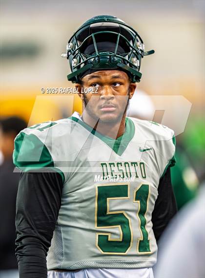 Thumbnail 3 in DeSoto vs. Willis (UIL 6A D2 Football Quarterfinals) photogallery.