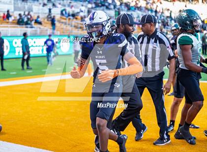 Thumbnail 1 in DeSoto vs. Willis (UIL 6A D2 Football Quarterfinals) photogallery.