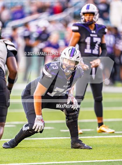 Thumbnail 1 in DeSoto vs. Willis (UIL 6A D2 Football Quarterfinals) photogallery.