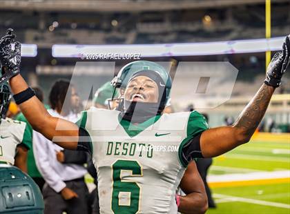 Thumbnail 3 in DeSoto vs. Willis (UIL 6A D2 Football Quarterfinals) photogallery.