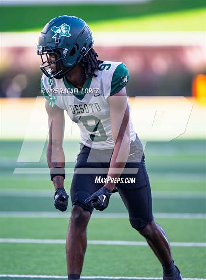 Thumbnail 3 in DeSoto vs. Willis (UIL 6A D2 Football Quarterfinals) photogallery.
