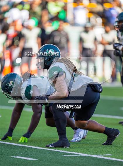 Thumbnail 2 in DeSoto vs. Willis (UIL 6A D2 Football Quarterfinals) photogallery.