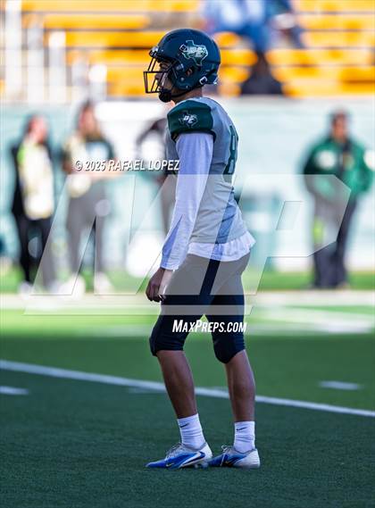 Thumbnail 3 in DeSoto vs. Willis (UIL 6A D2 Football Quarterfinals) photogallery.