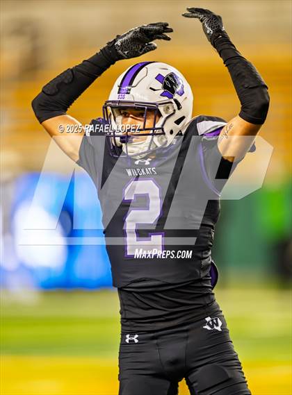 Thumbnail 3 in DeSoto vs. Willis (UIL 6A D2 Football Quarterfinals) photogallery.