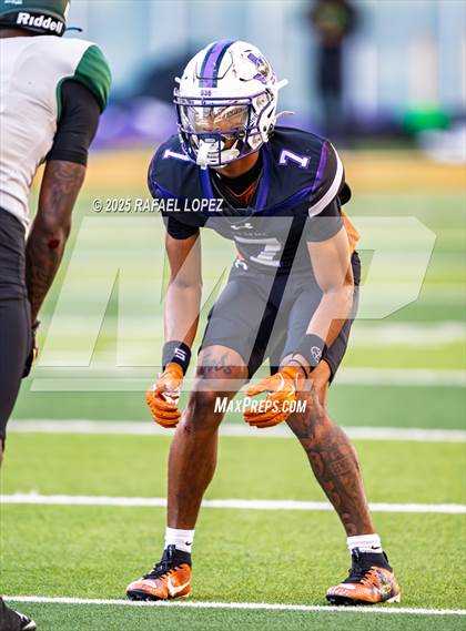 Thumbnail 1 in DeSoto vs. Willis (UIL 6A D2 Football Quarterfinals) photogallery.