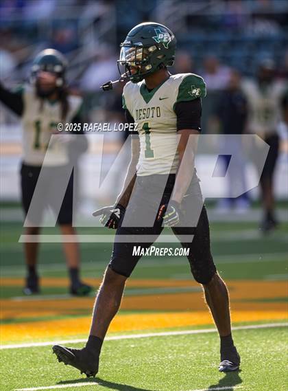 Thumbnail 1 in DeSoto vs. Willis (UIL 6A D2 Football Quarterfinals) photogallery.