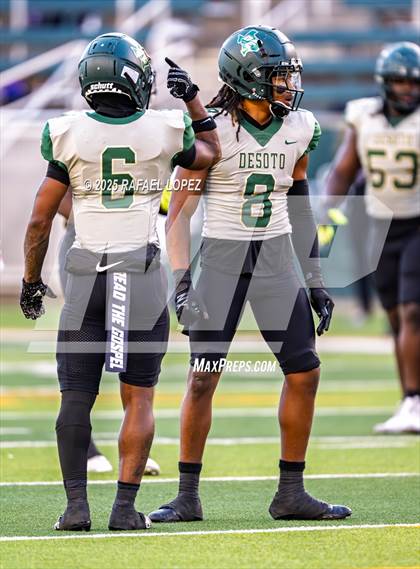 Thumbnail 2 in DeSoto vs. Willis (UIL 6A D2 Football Quarterfinals) photogallery.
