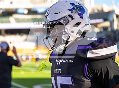 Thumbnail 3 in DeSoto vs. Willis (UIL 6A D2 Football Quarterfinals) photogallery.