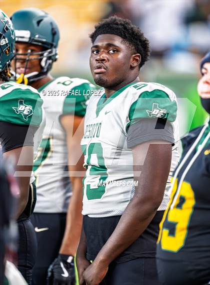 Thumbnail 2 in DeSoto vs. Willis (UIL 6A D2 Football Quarterfinals) photogallery.