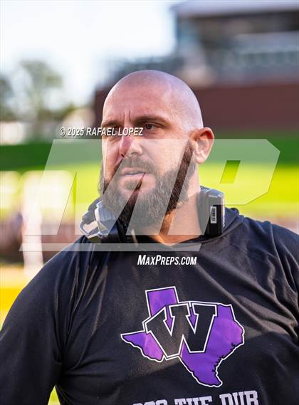 Thumbnail 2 in DeSoto vs. Willis (UIL 6A D2 Football Quarterfinals) photogallery.