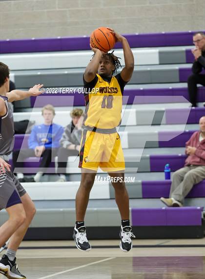 Thumbnail 2 in Corner Canyon vs. Beaumont United (Utah Holiday Hoopfest) photogallery.