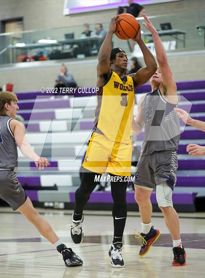 Thumbnail 1 in Corner Canyon vs. Beaumont United (Utah Holiday Hoopfest) photogallery.