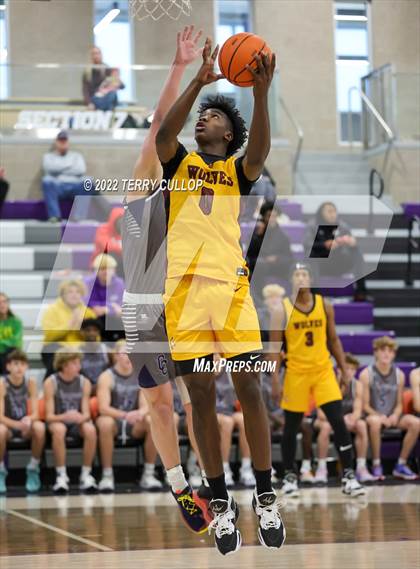 Thumbnail 1 in Corner Canyon vs. Beaumont United (Utah Holiday Hoopfest) photogallery.