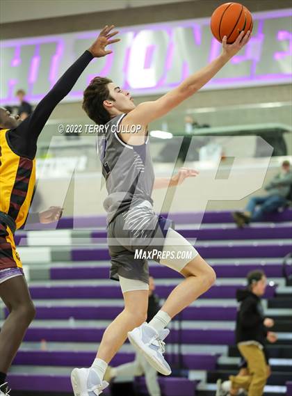 Thumbnail 2 in Corner Canyon vs. Beaumont United (Utah Holiday Hoopfest) photogallery.