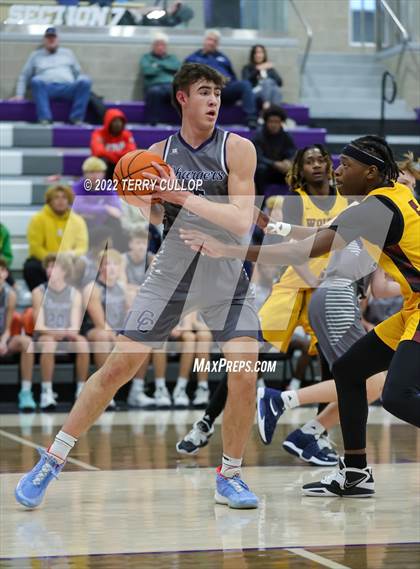 Thumbnail 2 in Corner Canyon vs. Beaumont United (Utah Holiday Hoopfest) photogallery.