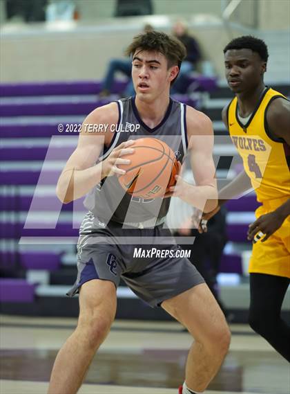 Thumbnail 2 in Corner Canyon vs. Beaumont United (Utah Holiday Hoopfest) photogallery.