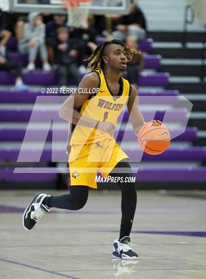Thumbnail 3 in Corner Canyon vs. Beaumont United (Utah Holiday Hoopfest) photogallery.