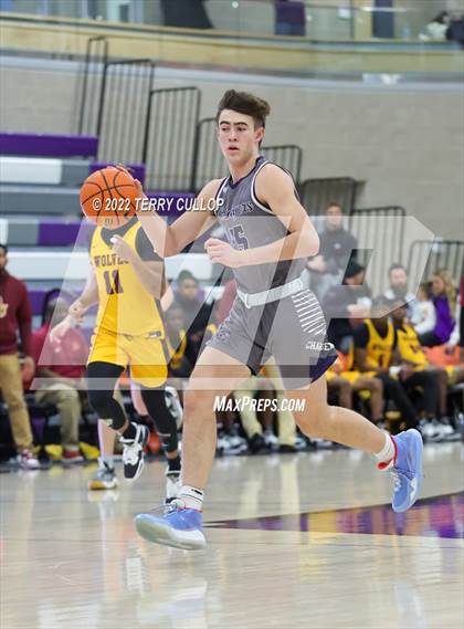 Thumbnail 2 in Corner Canyon vs. Beaumont United (Utah Holiday Hoopfest) photogallery.