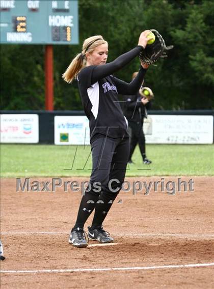 Thumbnail 2 in Carondelet @ Petaluma (CIF NCS D2 Final) photogallery.