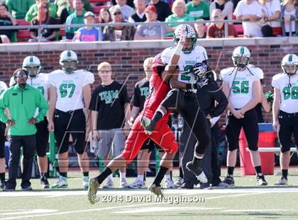 Thumbnail 2 in Carroll vs. Cedar Hill (UIL 6A Division 2 Quarterfinal) photogallery.