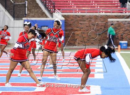 Thumbnail 3 in Carroll vs. Cedar Hill (UIL 6A Division 2 Quarterfinal) photogallery.