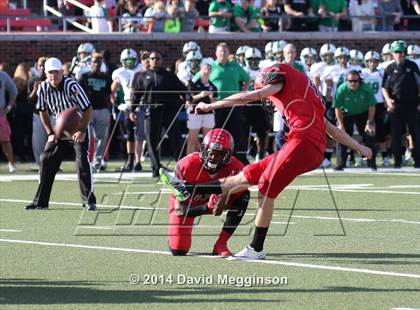 Thumbnail 1 in Carroll vs. Cedar Hill (UIL 6A Division 2 Quarterfinal) photogallery.
