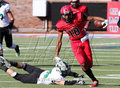 Thumbnail 3 in Carroll vs. Cedar Hill (UIL 6A Division 2 Quarterfinal) photogallery.