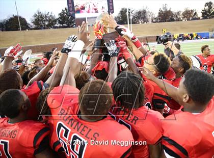 Thumbnail 3 in Carroll vs. Cedar Hill (UIL 6A Division 2 Quarterfinal) photogallery.