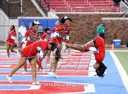 Thumbnail 3 in Carroll vs. Cedar Hill (UIL 6A Division 2 Quarterfinal) photogallery.