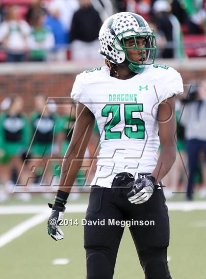 Thumbnail 3 in Carroll vs. Cedar Hill (UIL 6A Division 2 Quarterfinal) photogallery.