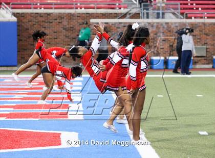 Thumbnail 3 in Carroll vs. Cedar Hill (UIL 6A Division 2 Quarterfinal) photogallery.