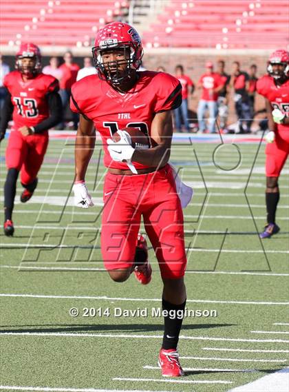 Thumbnail 1 in Carroll vs. Cedar Hill (UIL 6A Division 2 Quarterfinal) photogallery.