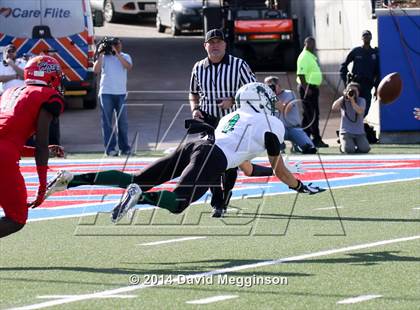Thumbnail 3 in Carroll vs. Cedar Hill (UIL 6A Division 2 Quarterfinal) photogallery.