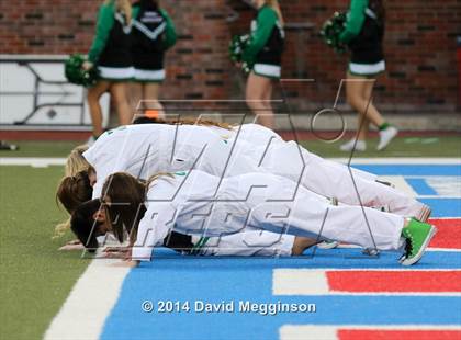Thumbnail 3 in Carroll vs. Cedar Hill (UIL 6A Division 2 Quarterfinal) photogallery.