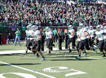 Thumbnail 2 in Carroll vs. Cedar Hill (UIL 6A Division 2 Quarterfinal) photogallery.
