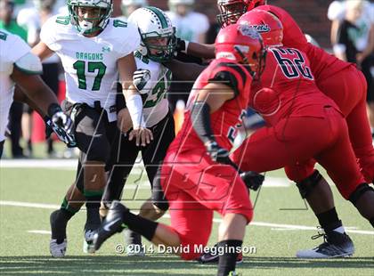 Thumbnail 2 in Carroll vs. Cedar Hill (UIL 6A Division 2 Quarterfinal) photogallery.