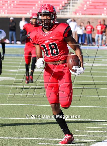 Thumbnail 3 in Carroll vs. Cedar Hill (UIL 6A Division 2 Quarterfinal) photogallery.