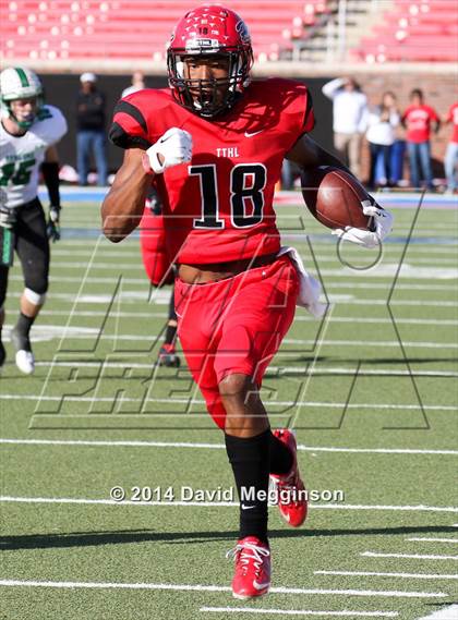 Thumbnail 1 in Carroll vs. Cedar Hill (UIL 6A Division 2 Quarterfinal) photogallery.