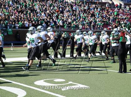 Thumbnail 1 in Carroll vs. Cedar Hill (UIL 6A Division 2 Quarterfinal) photogallery.