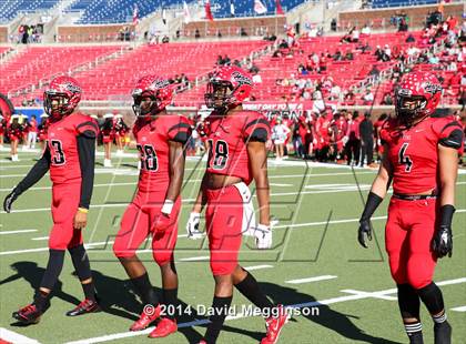 Thumbnail 2 in Carroll vs. Cedar Hill (UIL 6A Division 2 Quarterfinal) photogallery.